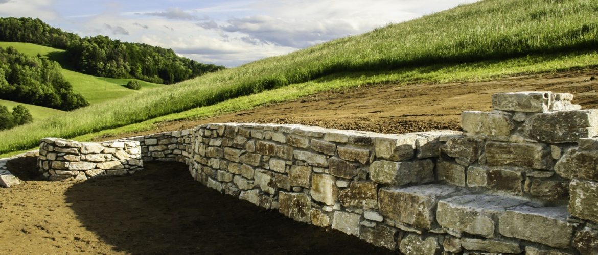 Natursteinmauer aus Gneis